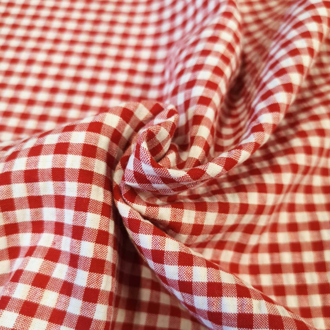 DIY: Sy et sommersæt i bæk og bølge – med flæsebukser og bluse med puffærmer