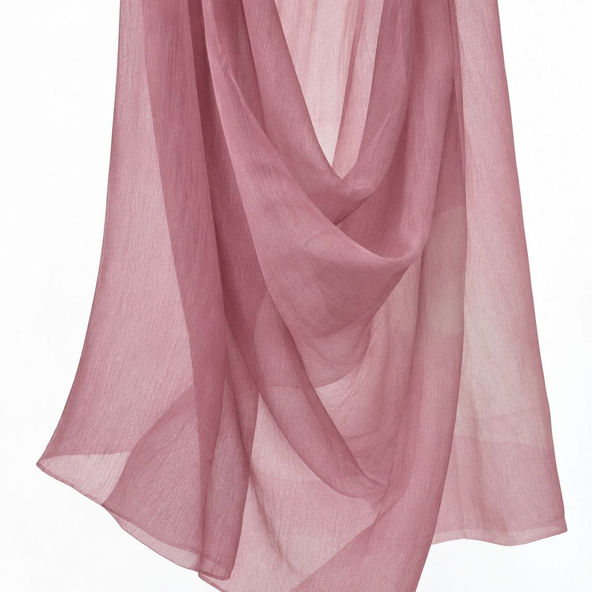 Støvet rosa silke chiffon 130 cm – draperet, med farveafvigelse i dele af stoffet (billede 2 af 2)