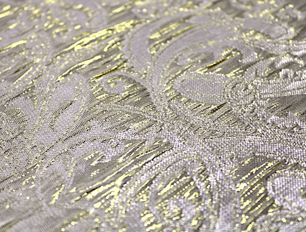 CHAMPAGNEFARVET SATIN JACQUARD STOF MED BLOMSTERRANKER