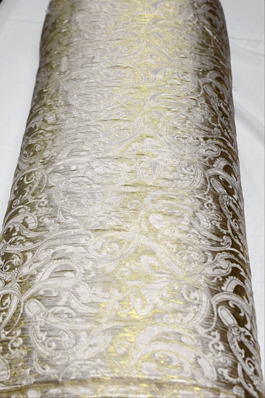 CHAMPAGNEFARVET SATIN JACQUARD STOF MED BLOMSTERRANKER