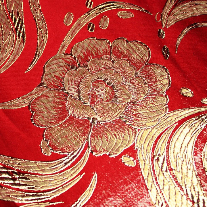 RØD SATIN JACQUARD STOF MED BLOMSTER