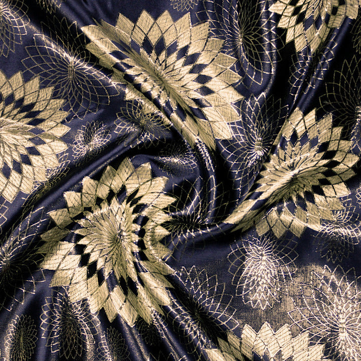 SORT SATIN JACQUARD STOF MED BLOMSTER