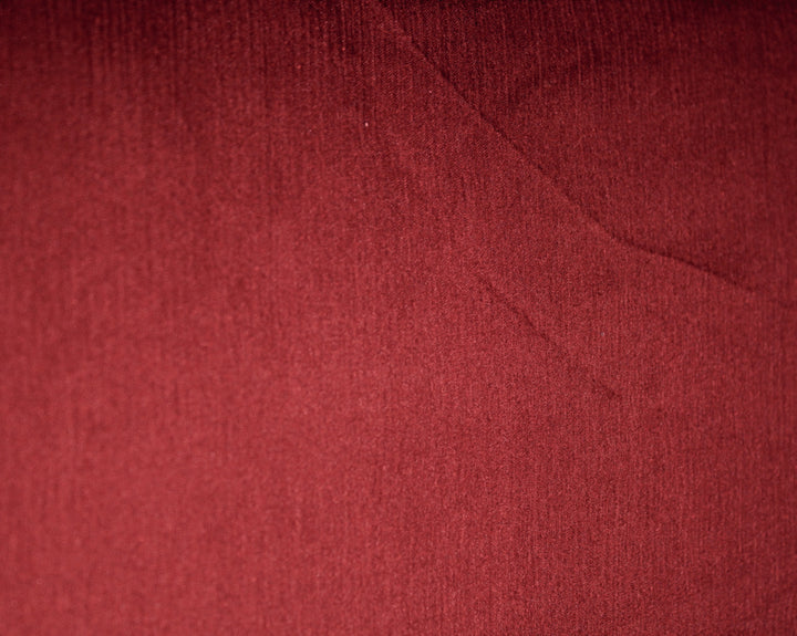 VINRØDT SILKE CHIFFON STOF