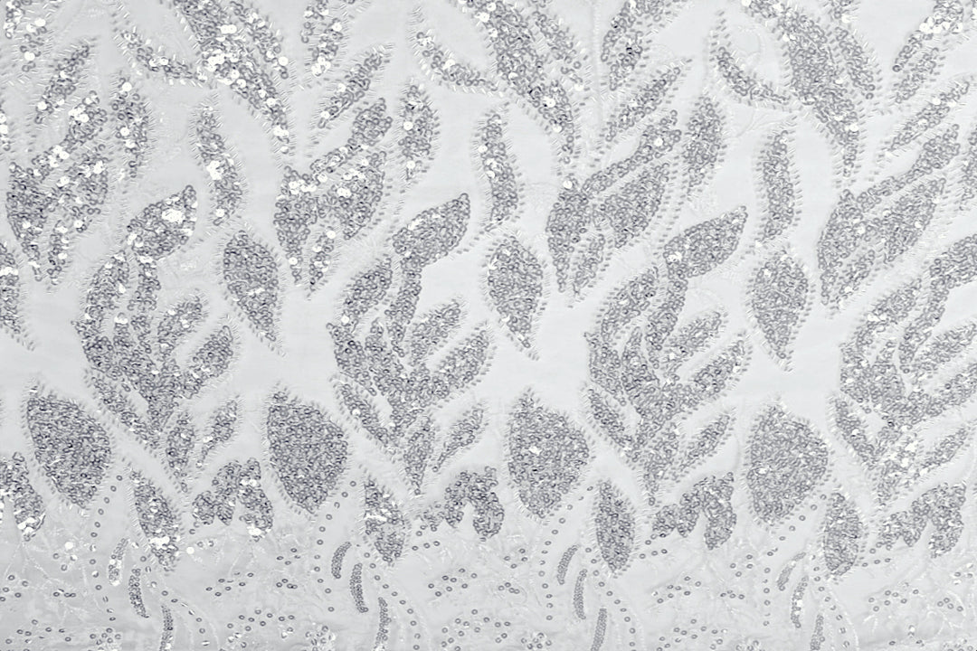 HVIDT TYL STOF MED PAILLETTER OG PERLER