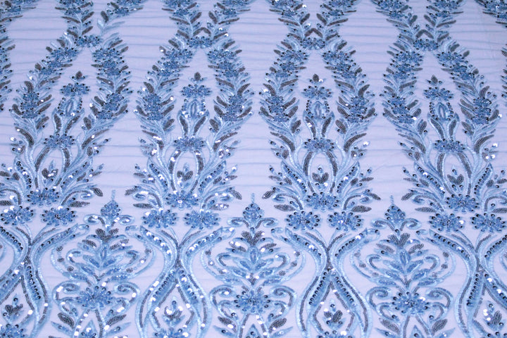 BLÅT TYL STOF MED PAILLETTER OG PERLER