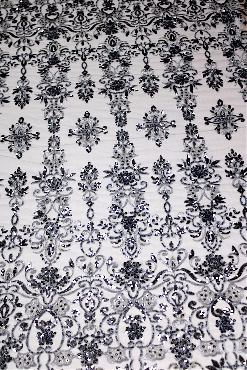 SØLV TYL STOF MED PAILLETTER OG PERLER