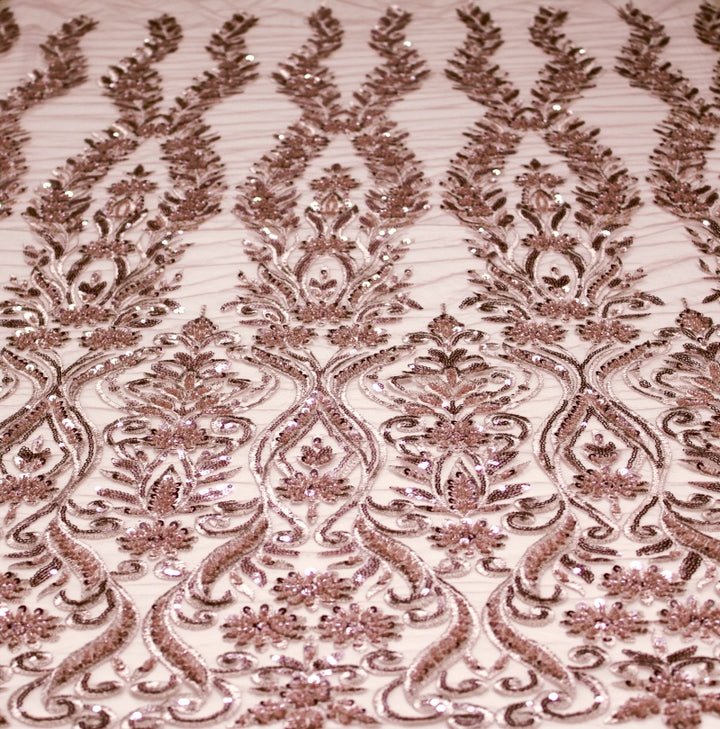 VINTAGE LYSERØDT TYL STOF MED PAILLETTER OG PERLER - BLOMSTERRANKER