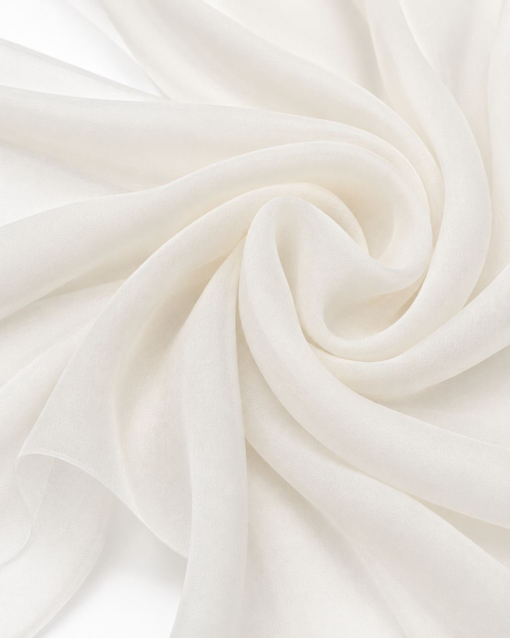 Råhvidt silke chiffon stof – bløde draperede folder