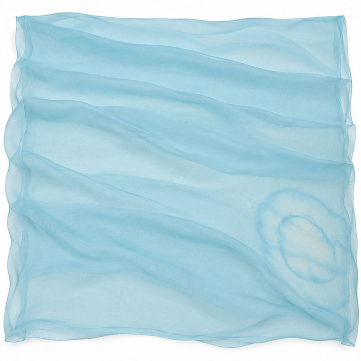 Lys blå/aqua silke chiffon – hele stoffet med tydelig misfarvning i nederste højre hjørne (billede 1 af 2)