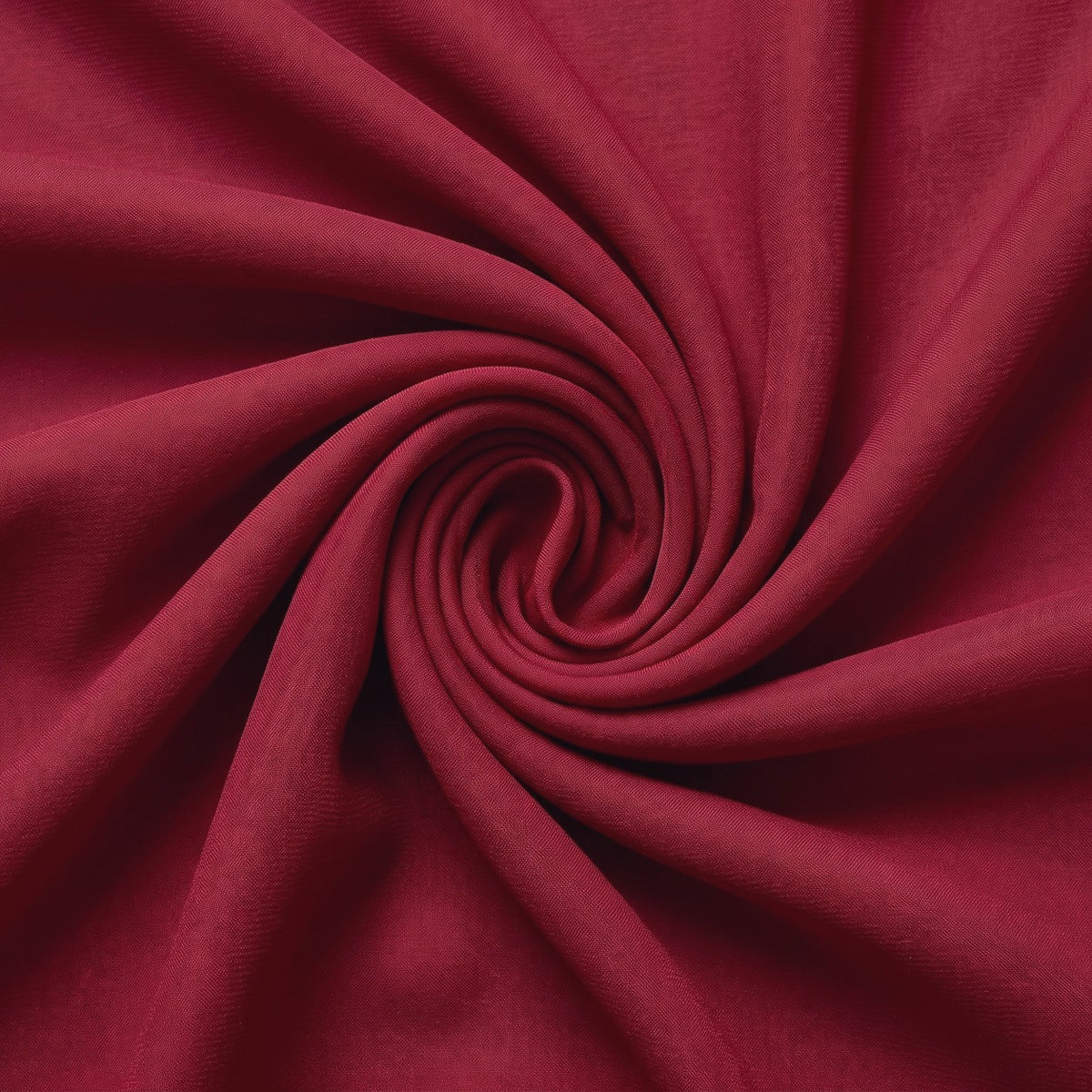 Bordeaux silke chiffon stof – stoffet samlet i en blød swirl (billede 1 af 8)