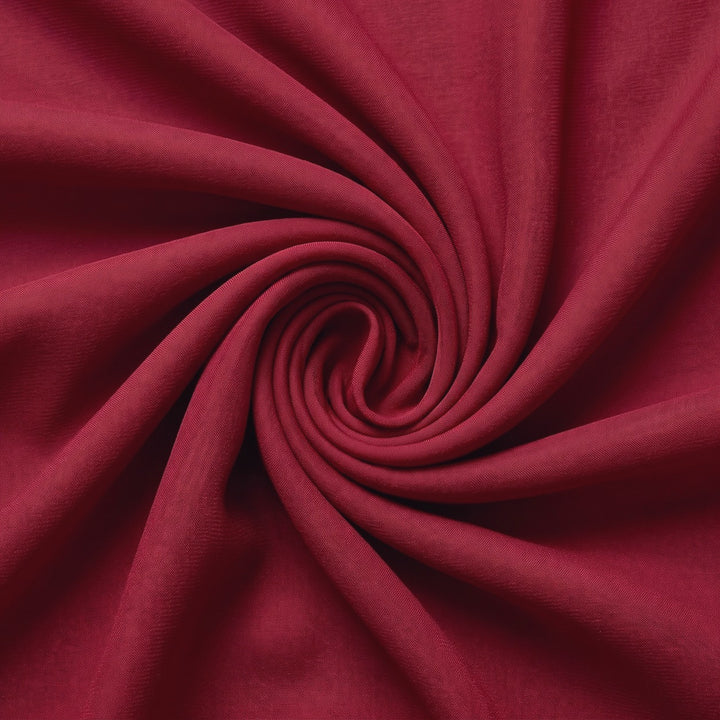 Bordeaux silke chiffon stof – stoffet samlet i en blød swirl (billede 1 af 8)