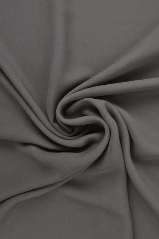 MØRKEGRÅ CHIFFON – LET, GENNEMSIGTIG & MED FLOT FALD