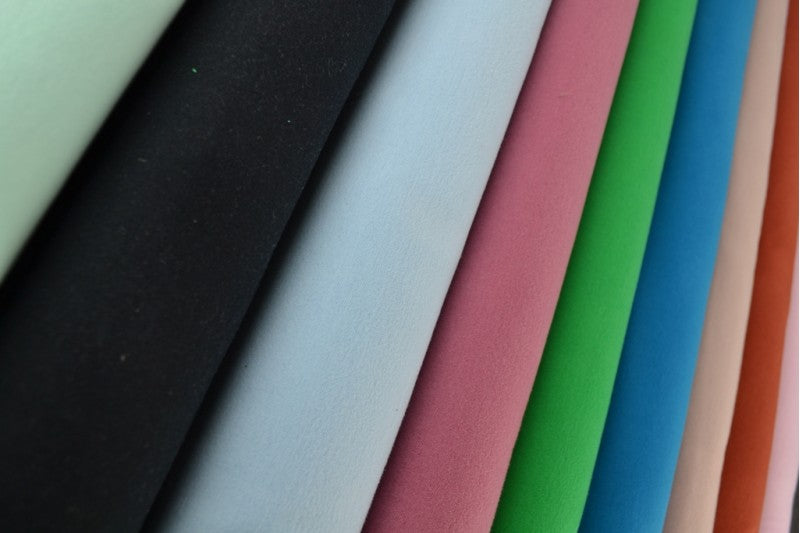 LYSERØD BOMULDSFLANNEL – BLØD BØRSTET OVERFLADE & NATURLIG