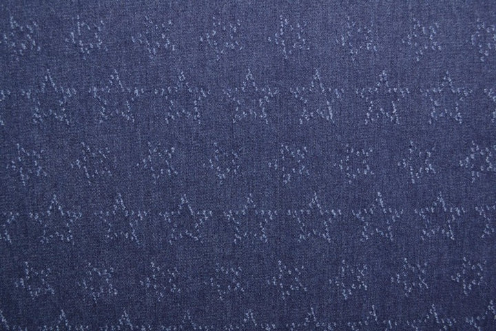 MØRKEBLÅ DENIM STOF MED STJERNEMØNSTER – METERVARE TIL BUKSER & JAKKER
