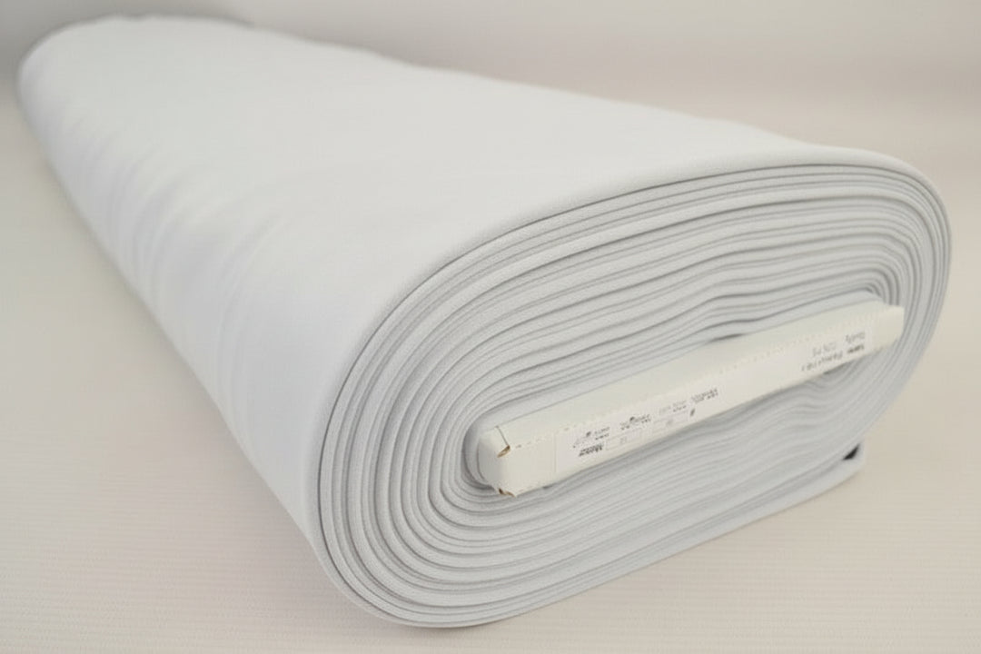 HVIDT MØRKLÆGNINGSSTOF – BRANDHÆMMENDE GARDINSTOF (300 CM)