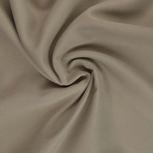 SØLVGRÅT MØRKLÆGNINGSSTOF – BRANDHÆMMENDE GARDINSTOF (300 CM)