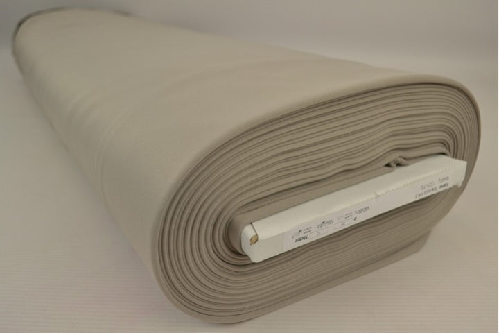 SØLVGRÅT MØRKLÆGNINGSSTOF – BRANDHÆMMENDE GARDINSTOF (300 CM)