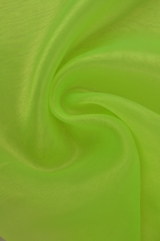 LIMEGRØN ORGANZA – TRANSPARENT & SKINNENDE