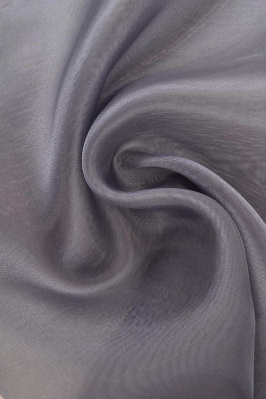 GRÅ ORGANZA – TRANSPARENT & SKINNENDE