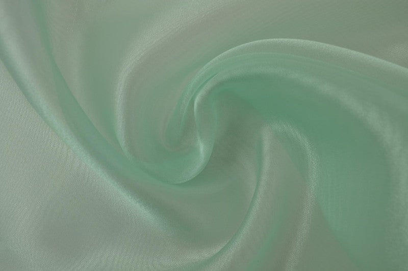 MINTGRØN ORGANZA – TRANSPARENT & SKINNENDE