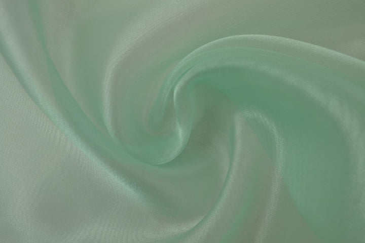 MINTGRØN ORGANZA – TRANSPARENT & SKINNENDE