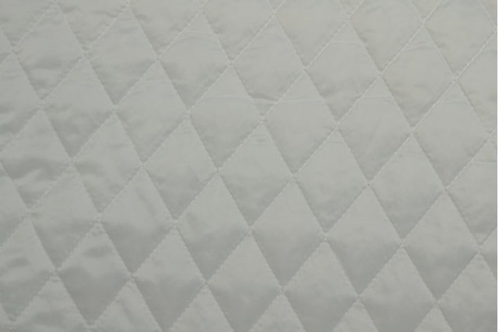 HVID QUILT STOF MED VATTERET BAGSIDE