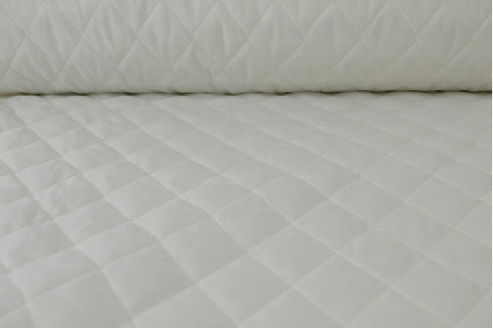 HVID QUILT STOF MED VATTERET BAGSIDE