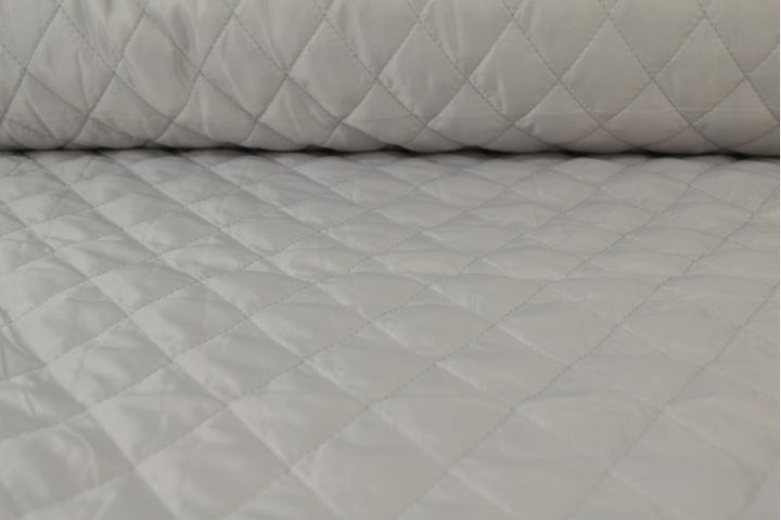 SØLVGRÅ QUILT STOF MED VATTERET BAGSIDE