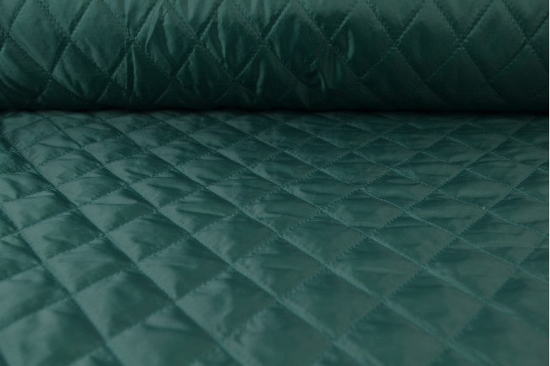MØRKEGRØN QUILT STOF MED VATTERET BAGSIDE