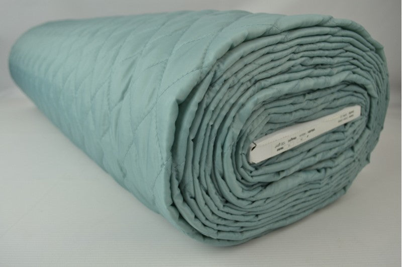 VINTAGE GRØN QUILT STOF MED VATTERET BAGSIDE