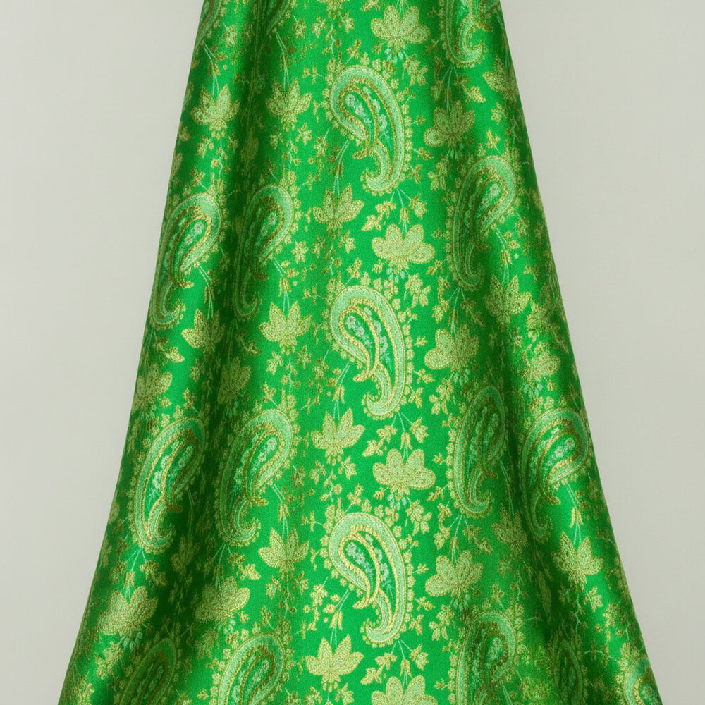 GRØNT SATIN JACQUARD STOF MED BLADE (billede 2 af 3)