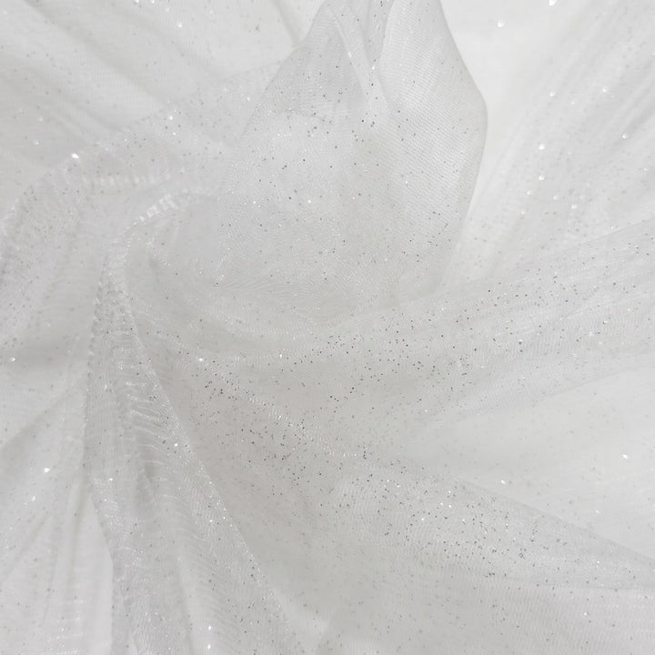 Hvid glitter tyl med metallic — nærbillede af netstruktur og glitter