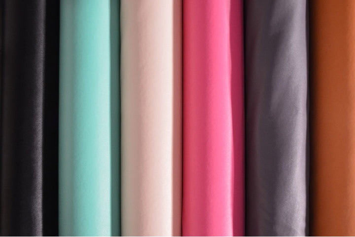 TAUPE IMITERET LÆDER – TIL BEKLÆDNING & DEKORATION