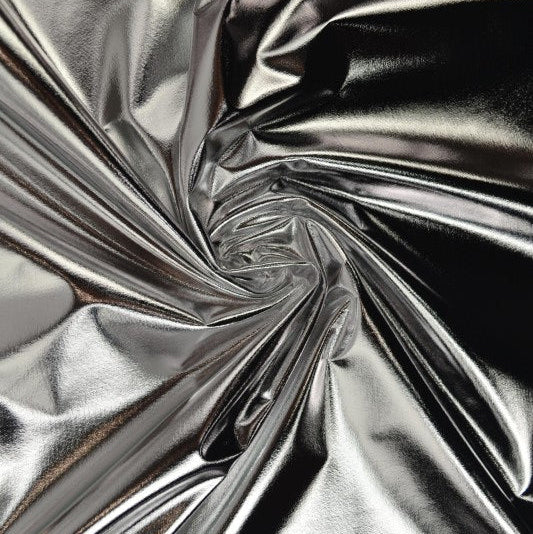 SØLVFARVET LAMÉ STOF MED STRÆK – METALLIC GLIMMERSTOF