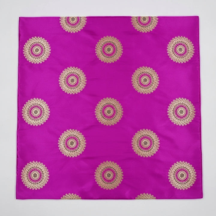 LILLA SATIN JACQUARD STOF MED SOLSIKKER (billede 1 af 3)