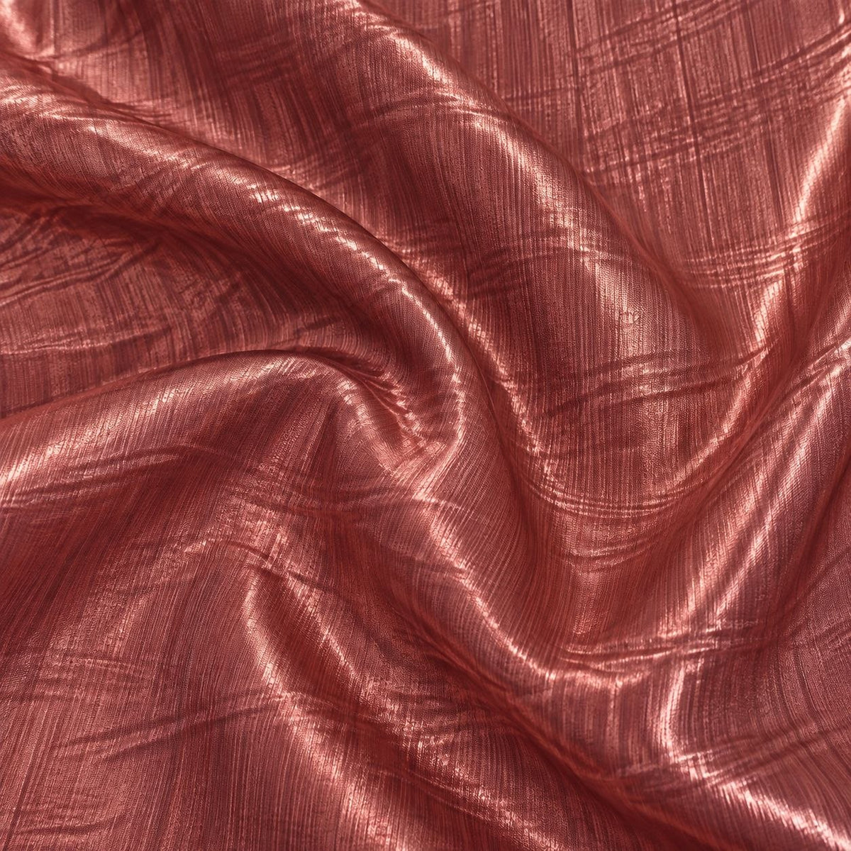 Metallic antik rosa foil stof — nærbillede af foliens struktur og glans