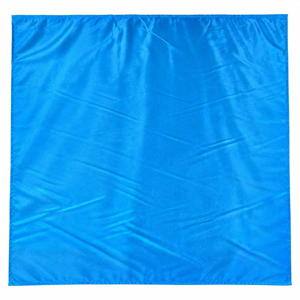 Metallic azure blå foil stof — stoffet liggende fladt med bløde folder