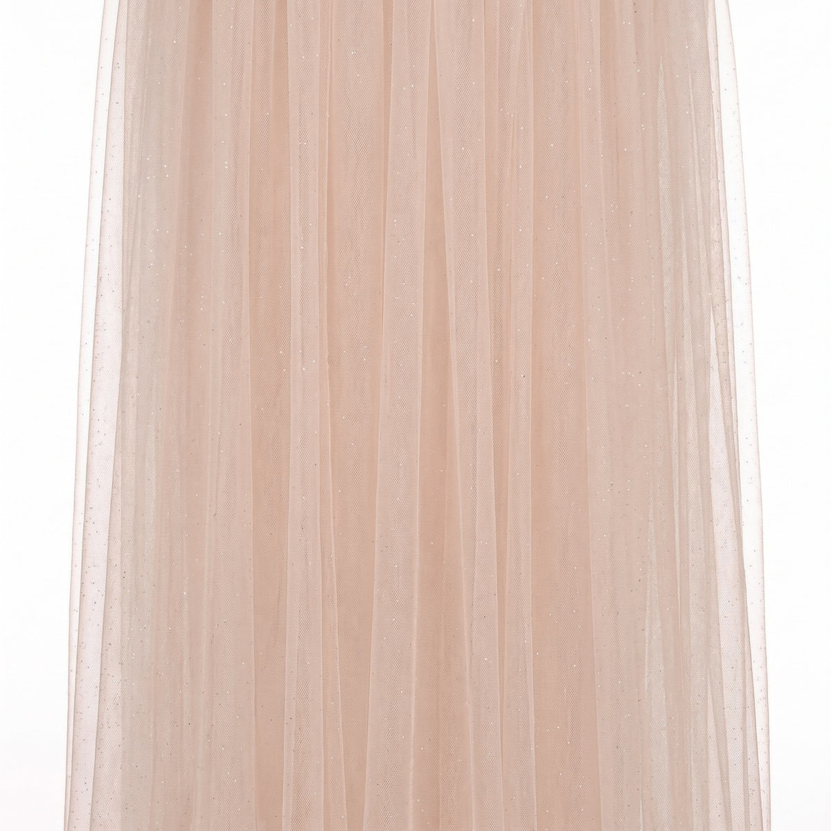 Nude glitter tyl med metallic — stoffet hængende og draperet, glitter fanger lyset