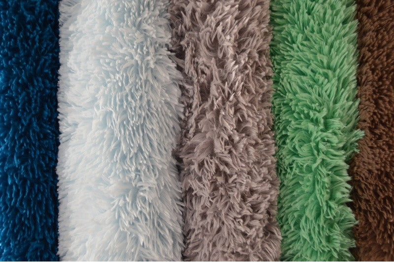 MØRKEGRÅ LANGHÅRET PLYS – 30 MM LUV & ENVEJS STRÆK