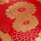 RØD SATIN JACQUARD STOF MED MORGENFRUER