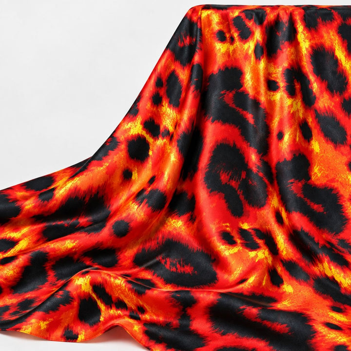 RØD OG ORANGE SILKE M. LEOPARD MØNSTER (billede 2 af 3)
