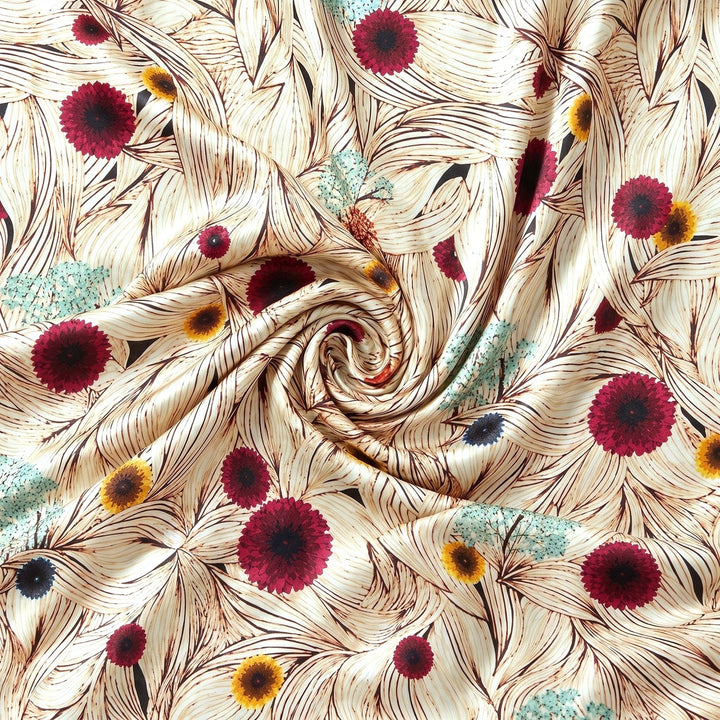 SILKE MED BOTANISK MØNSTER - EFTERÅR – stoffet samlet i en blød swirl, med printet synligt (billede 1 af 3)