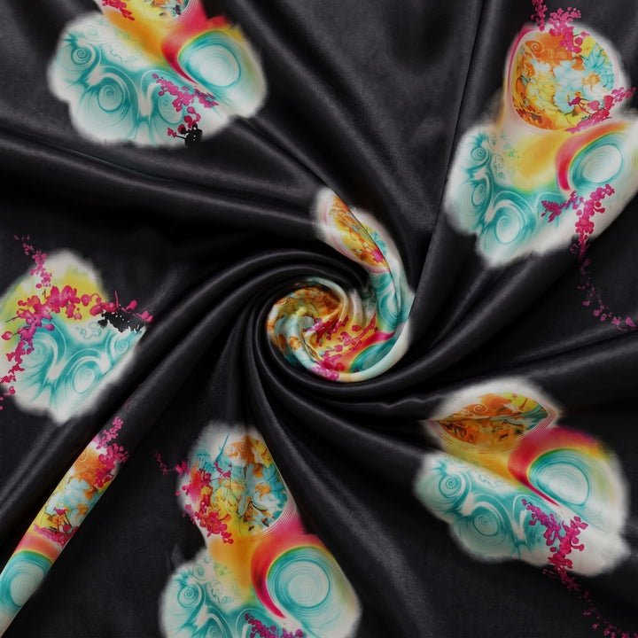 Sort silke m. neon design – stoffet samlet i en blød swirl, med printet synligt (billede 1 af 3)