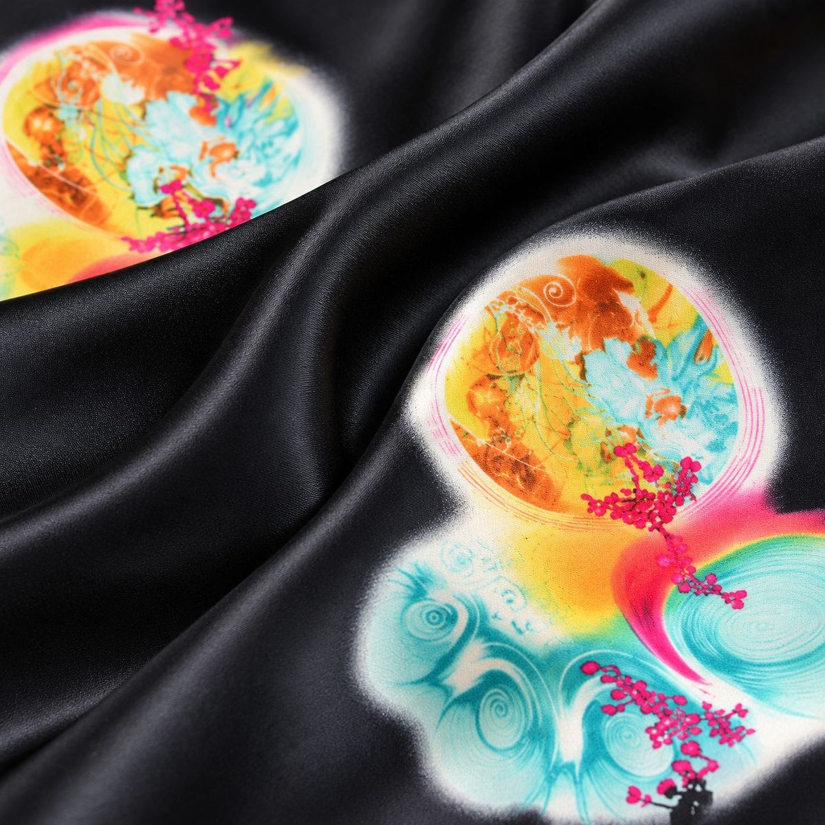 Sort silke m. neon design (billede 3 af 3)