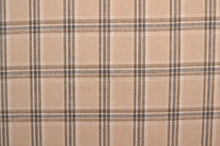 BEIGE SKOTSKTERNET FLANNEL M. SORTE OG BLÅ LINJER