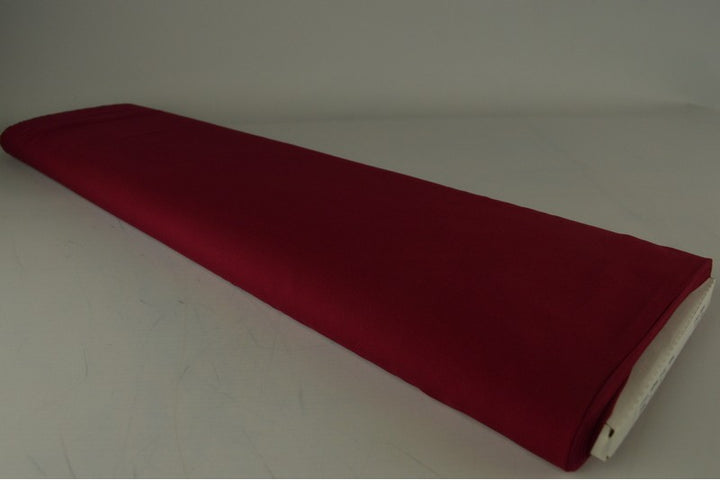 VINRØD VISKOSE STOF – LET FALD & ELEGANT MAT GLANS