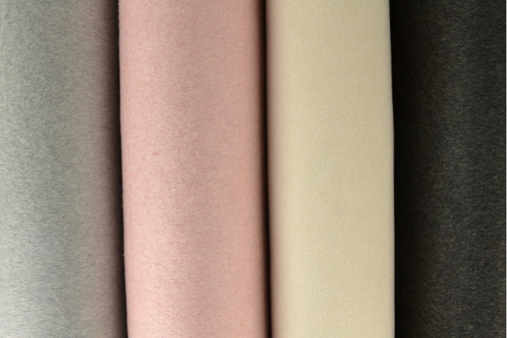 LYSEGRÅ TUNG ULDSTOF TIL FRAKKER & JAKKER – 600 G/M² & TENCEL-BLØDHED