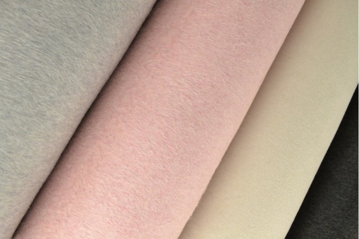 LYSEGRÅ TUNG ULDSTOF TIL FRAKKER & JAKKER – 600 G/M² & TENCEL-BLØDHED