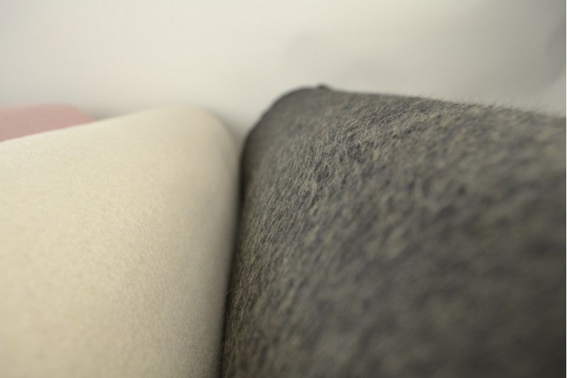 LYSEGRÅ TUNG ULDSTOF TIL FRAKKER & JAKKER – 600 G/M² & TENCEL-BLØDHED